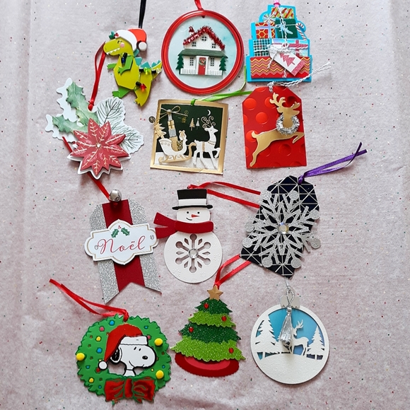 Christmas Gift Tags & Holiday Tissue Paper Set - Picture 2 of 6